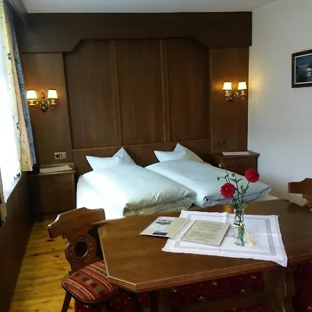 여관 Traube Karres