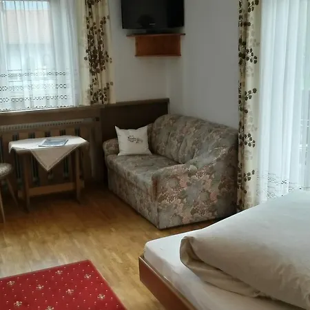 Traube Penzion Karres