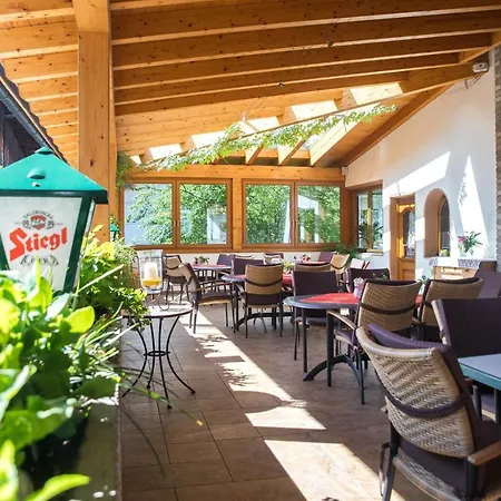 여관 Traube Karres