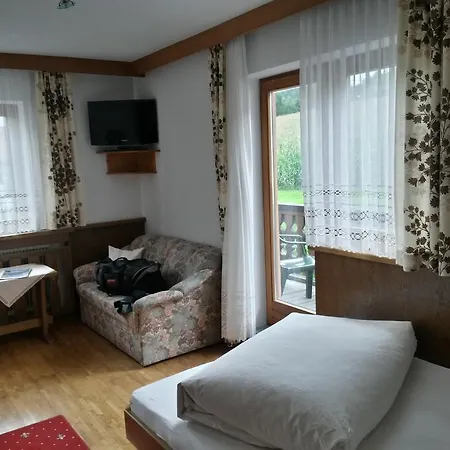 Traube 2* Karres