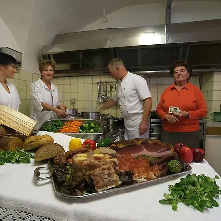 Gasthof Traube Karres